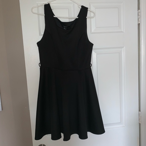Forever 21 Dresses & Skirts - Simple black dress